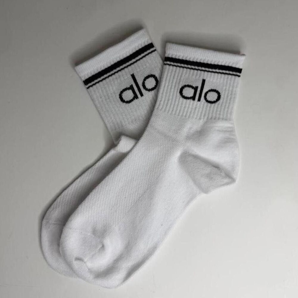 Alo-yoga Women's White Socks